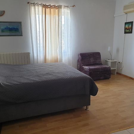 Rooms With A Parking Space Krk - 13553 Vrh  Εξωτερικό φωτογραφία