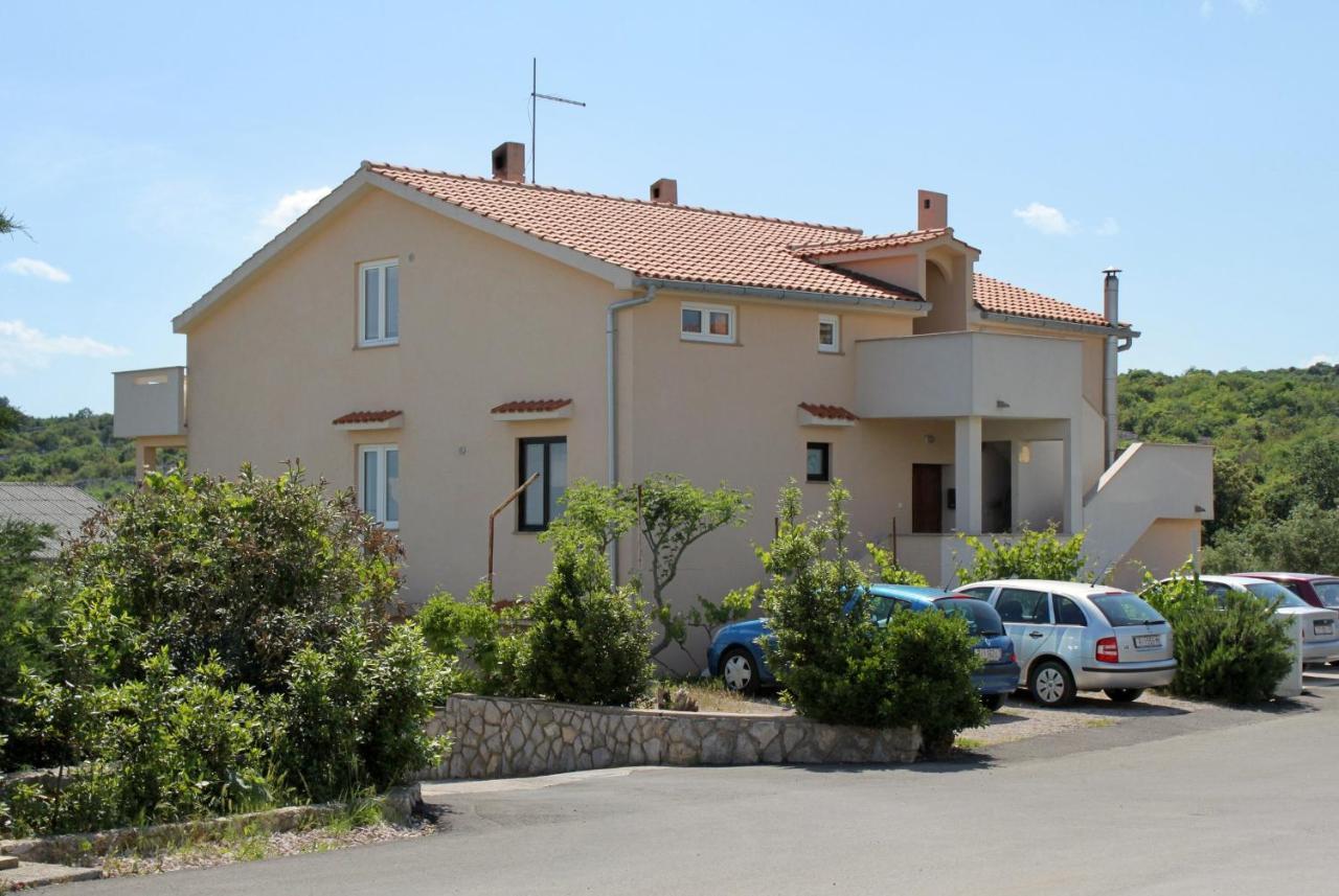 Rooms With A Parking Space Krk - 13553 Vrh  Εξωτερικό φωτογραφία