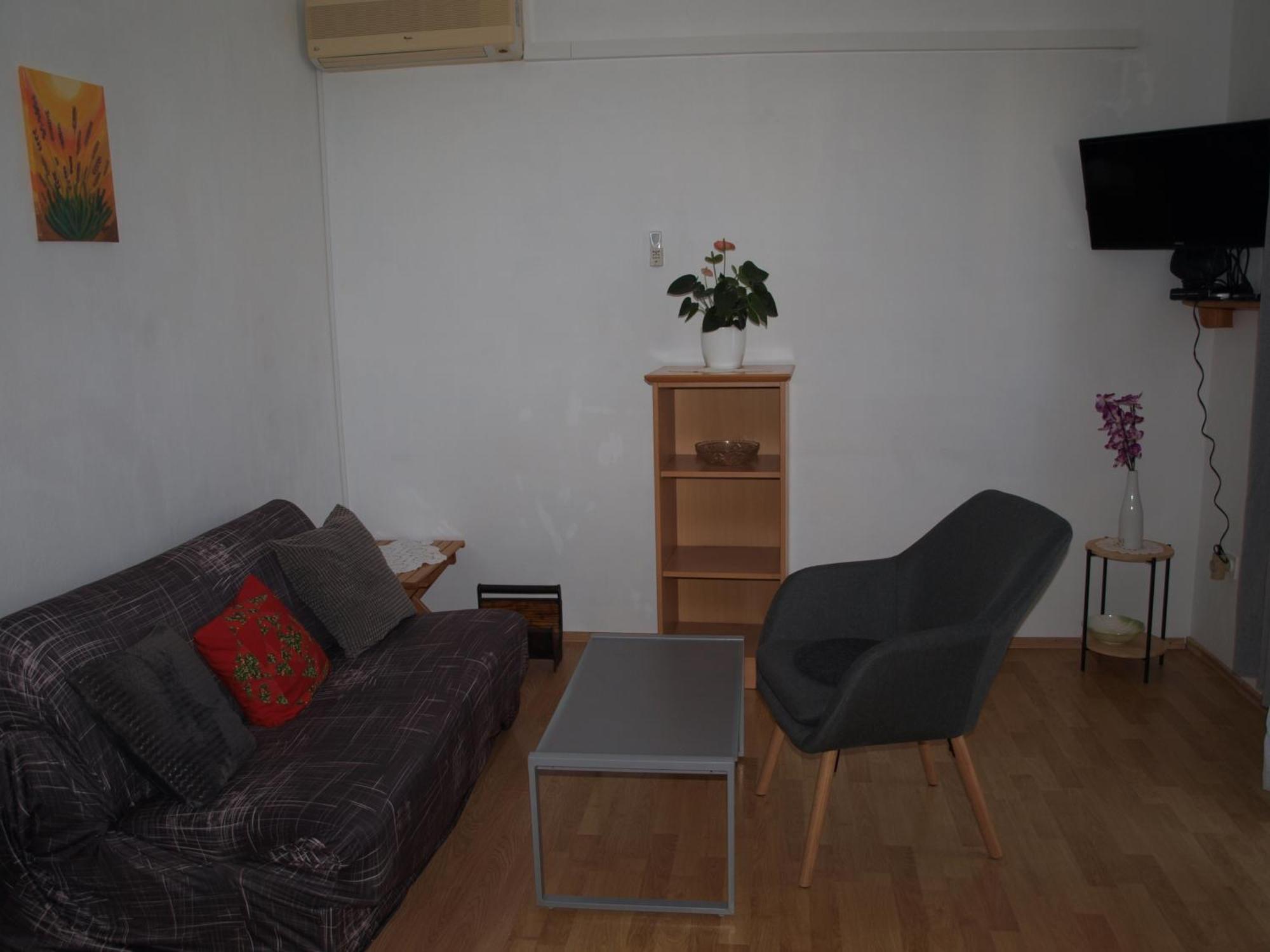 Rooms With A Parking Space Krk - 13553 Vrh  Εξωτερικό φωτογραφία